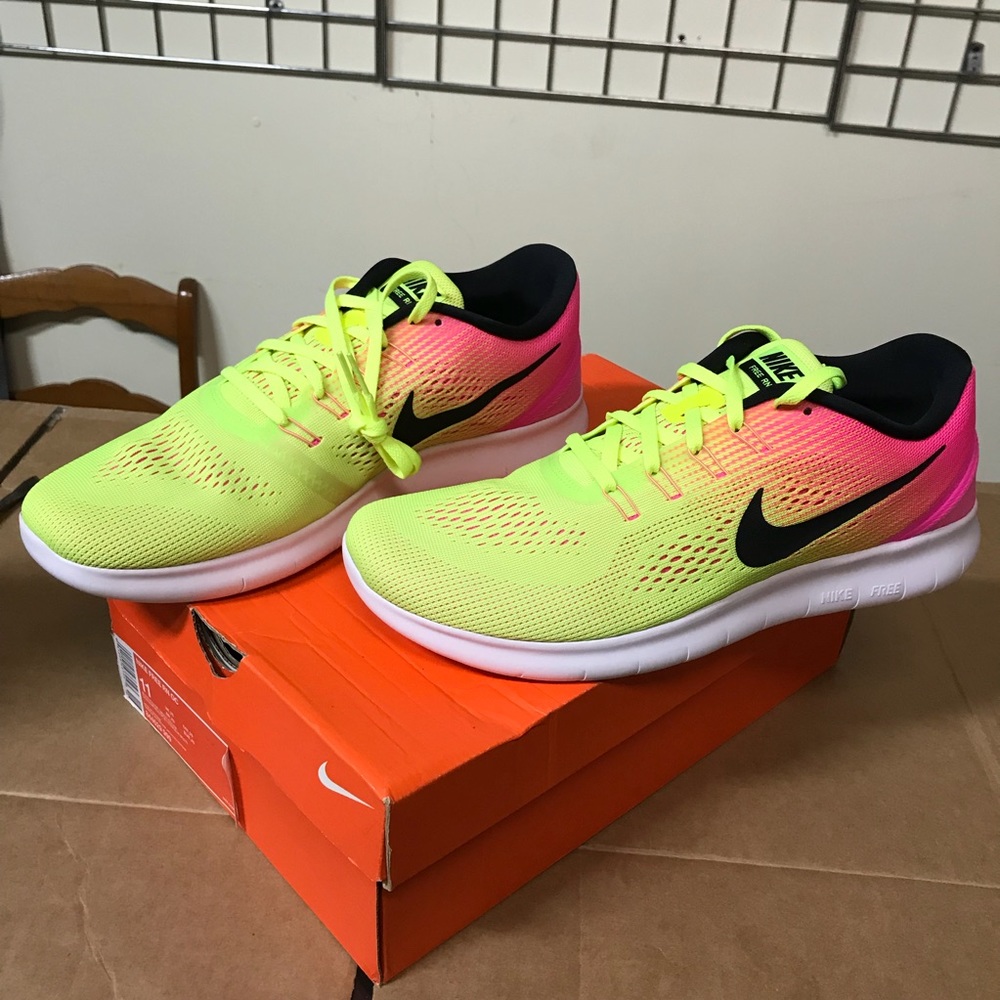 Nike free rn oc size 11